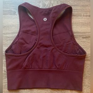 Wunder Train Longline Bra
Medium Support, C/D Cup - Red Merlot